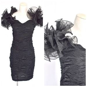 Sold/ 1980s Bodycon Cha Cha Sleeves Little Black Dress / Small
